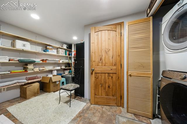 729 W Buena Ventura Street