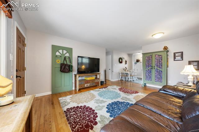 729 W Buena Ventura Street