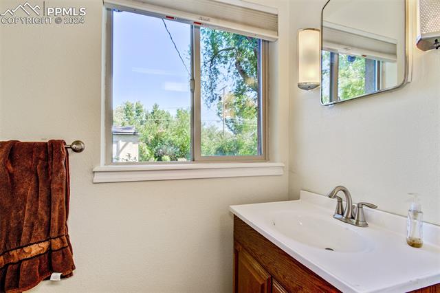 1024 E Monroe Street