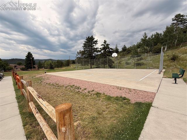 2020 Valley View Drive