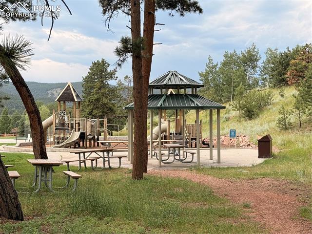 2020 Valley View Drive