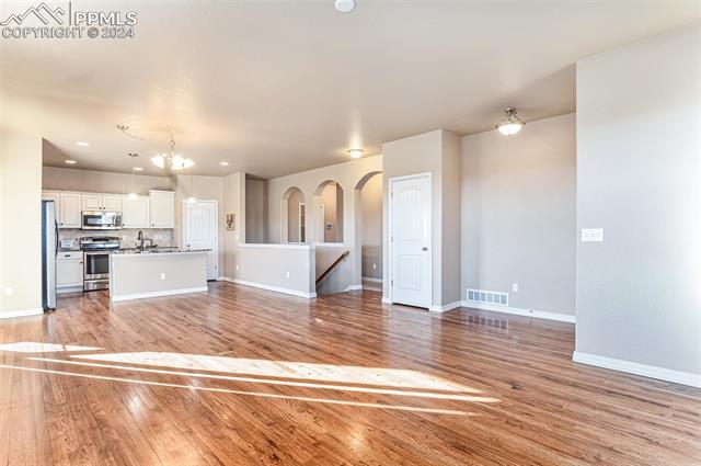 12976 Cupcake Heights