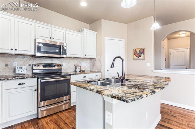 12976 Cupcake Heights