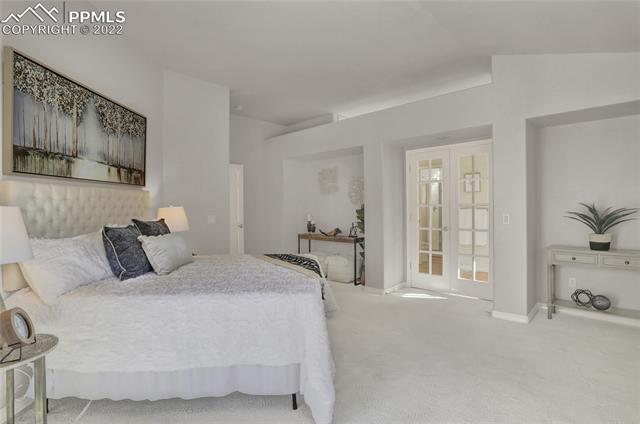 643 La Bourgade Point