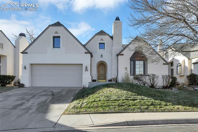 643 La Bourgade Point