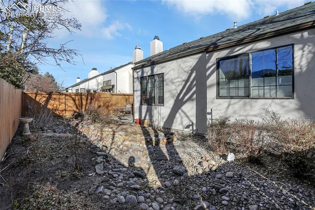 643 La Bourgade Point