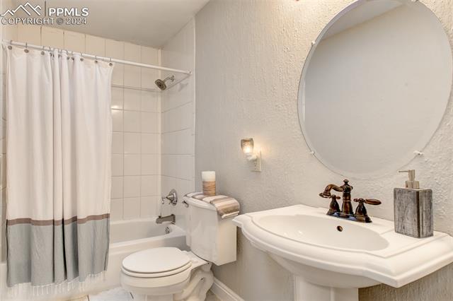 6950 Sugar Creek Circle