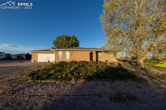 467 E Fredonia Drive