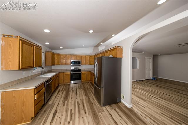 467 E Fredonia Drive