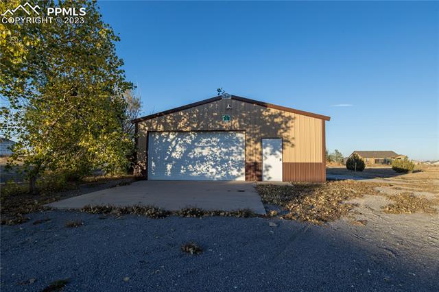 467 E Fredonia Drive