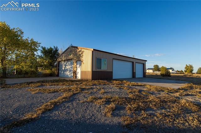 467 E Fredonia Drive