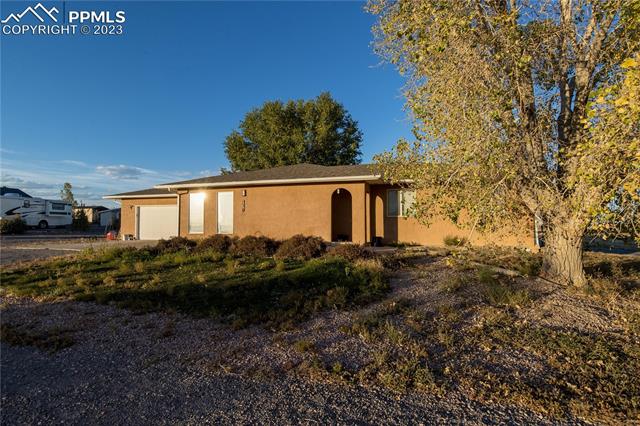 467 E Fredonia Drive