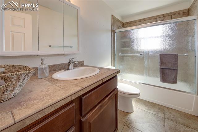16575 Cathys Loop