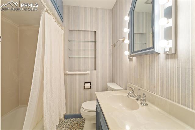 1818 Pine Grove Avenue