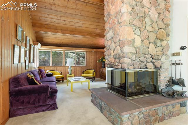 1818 Pine Grove Avenue