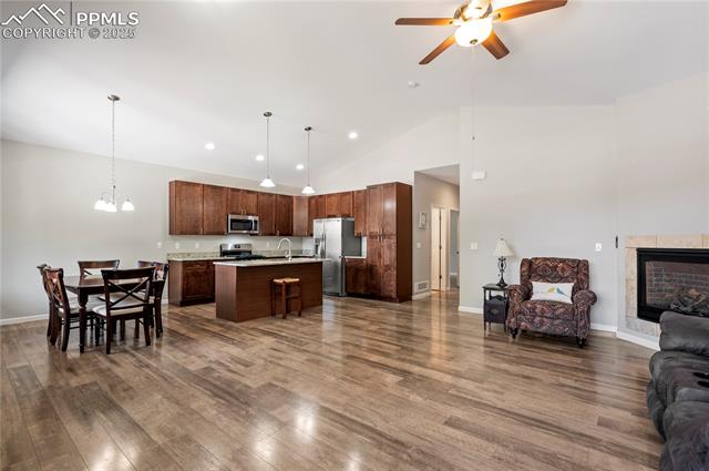 3033 Virginia Avenue