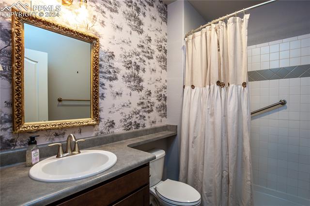 19613 Lindenmere Drive