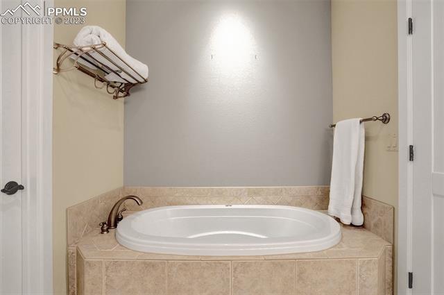 1028 Manor Gate Point