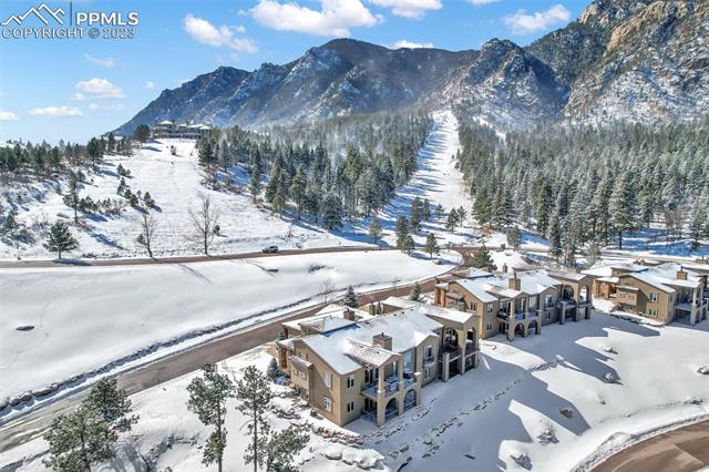 1028 Manor Gate Point