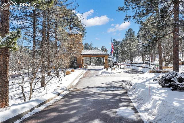 1028 Manor Gate Point