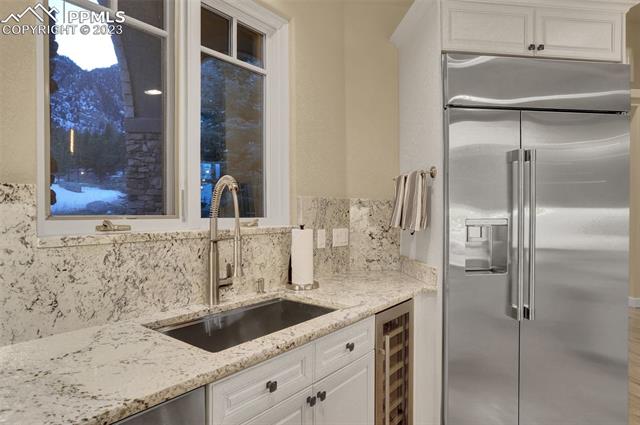 1028 Manor Gate Point