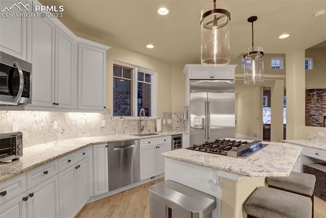 1028 Manor Gate Point
