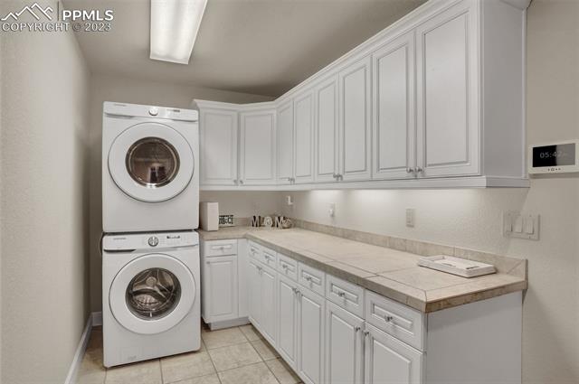 1028 Manor Gate Point
