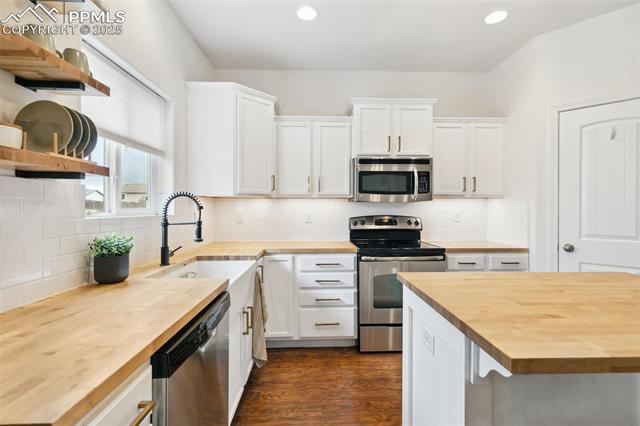 3748 Reindeer Circle