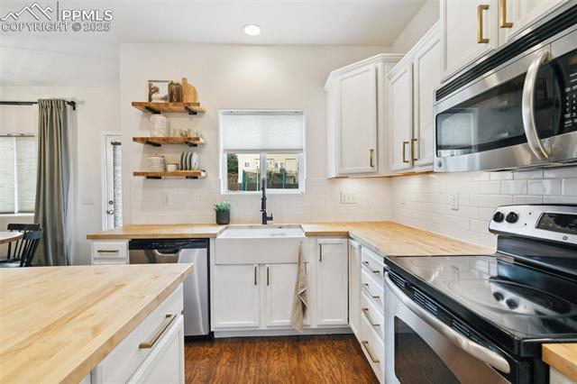 3748 Reindeer Circle