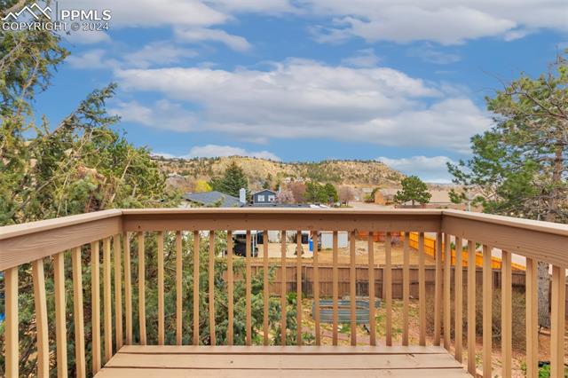 5165 Meadowgreen Drive