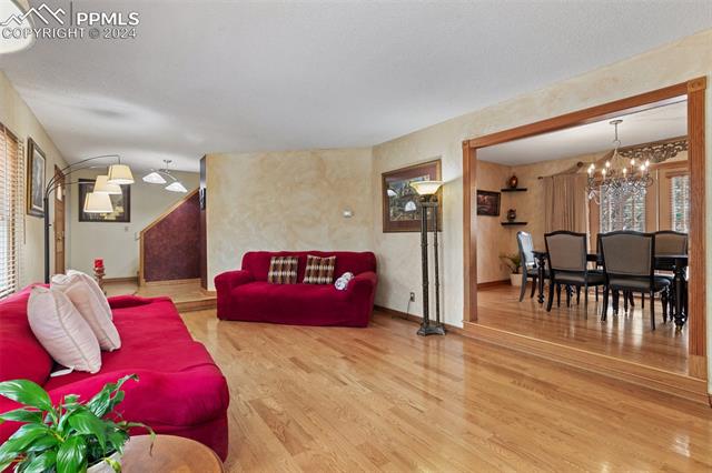 5165 Meadowgreen Drive