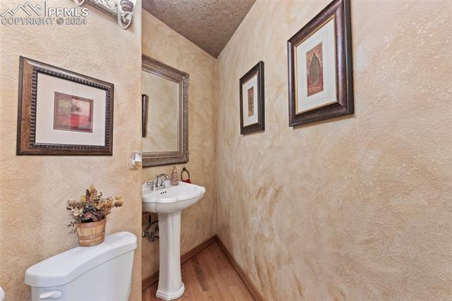 5165 Meadowgreen Drive