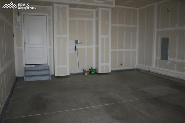 9444 Castle Oaks Drive