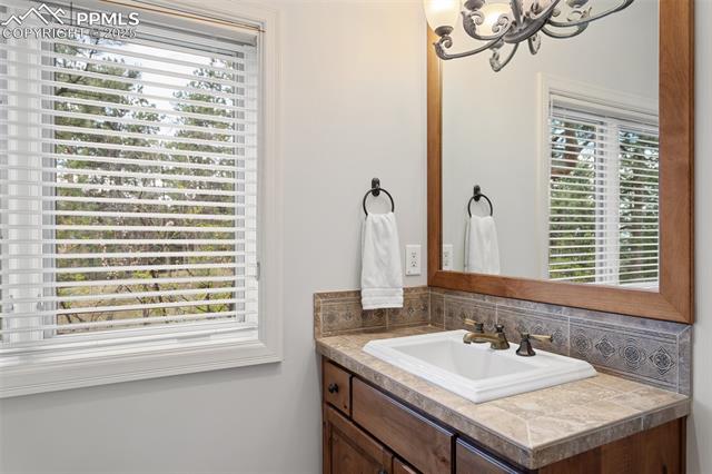 1705 Oakmoor Heights