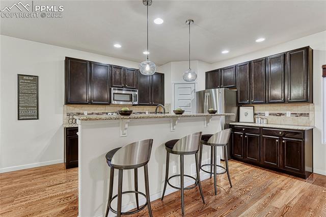 1066 Antrim Loop