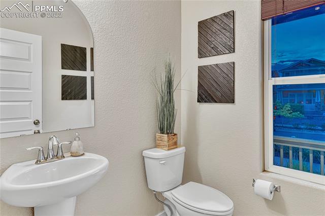 1066 Antrim Loop