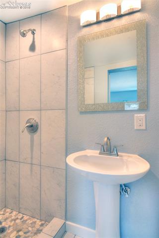 1119 E Platte Avenue