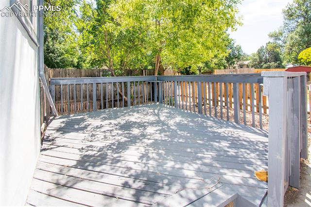 1119 E Platte Avenue