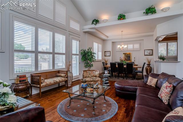 2883 Stonewall Heights