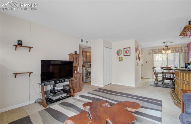 1047 Florence Avenue