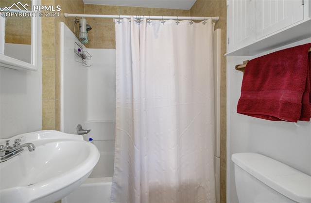 1047 Florence Avenue