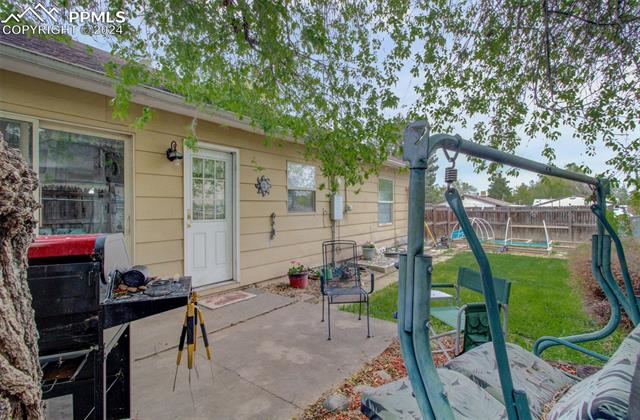 1047 Florence Avenue