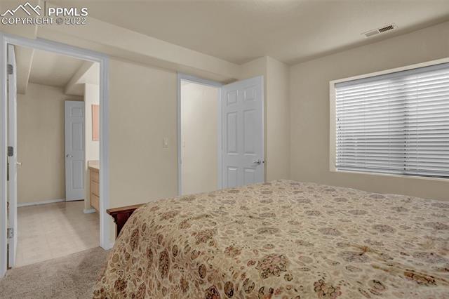 6641 Foxdale Circle