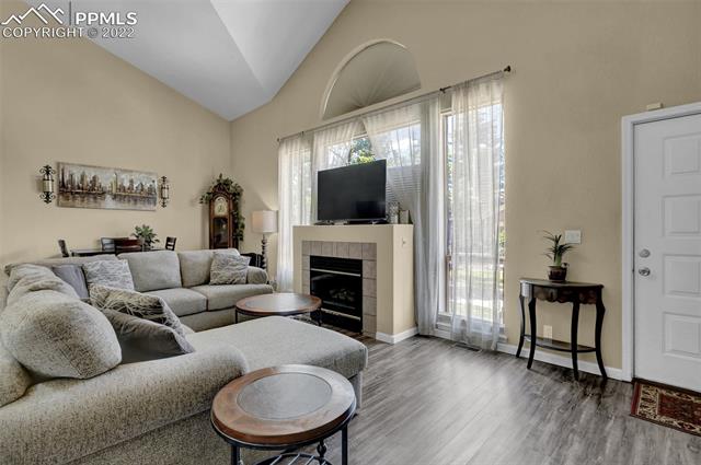 6641 Foxdale Circle