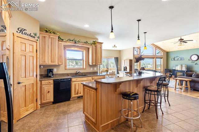 226 Surrey Lane