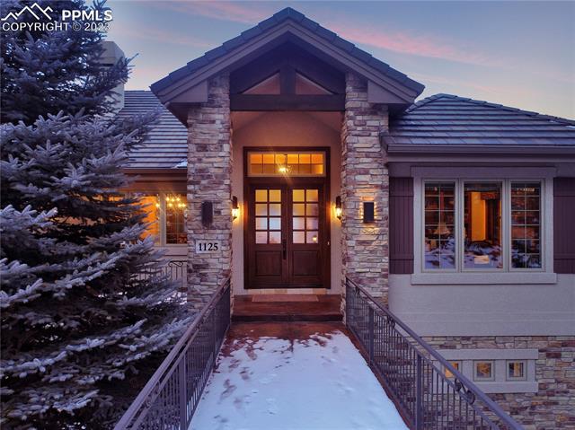 1125 High Lake View