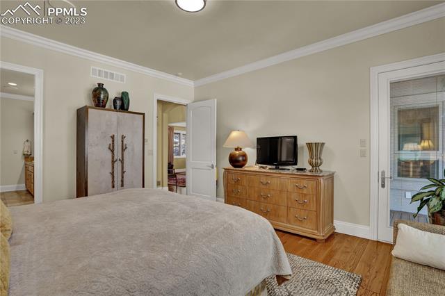 1125 High Lake View