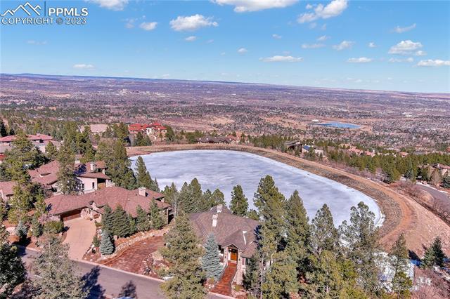 1125 High Lake View