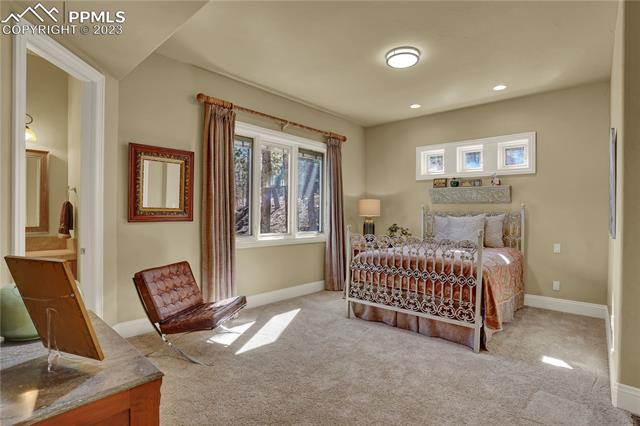 1125 High Lake View