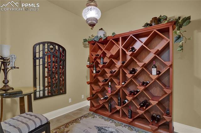 1125 High Lake View